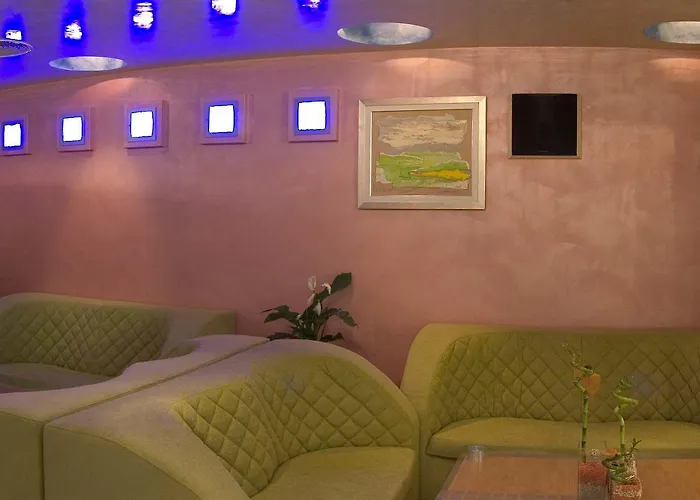 Divesta - Self Check In 3* Warna